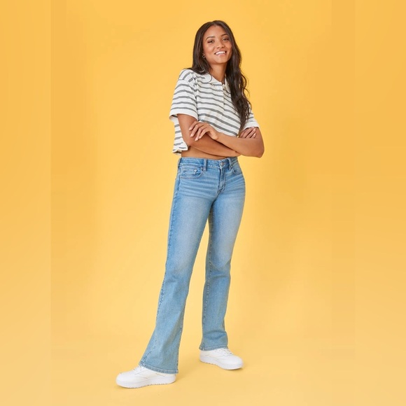 American Eagle Favorite Boyfriend Lowrise Wideleg Stretch Blue Jean, 12S - Picture 2 of 13